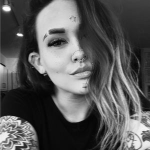 Meet your Posher, Mae